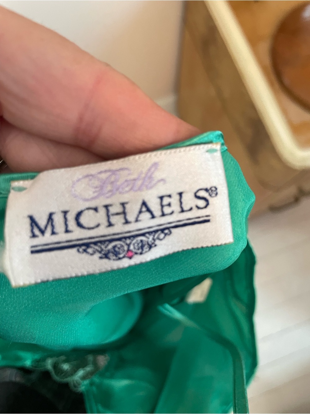 Beth Michaels Emerald Green Satin Slip with Embroidered Label 1980s - Picture 3 of 8